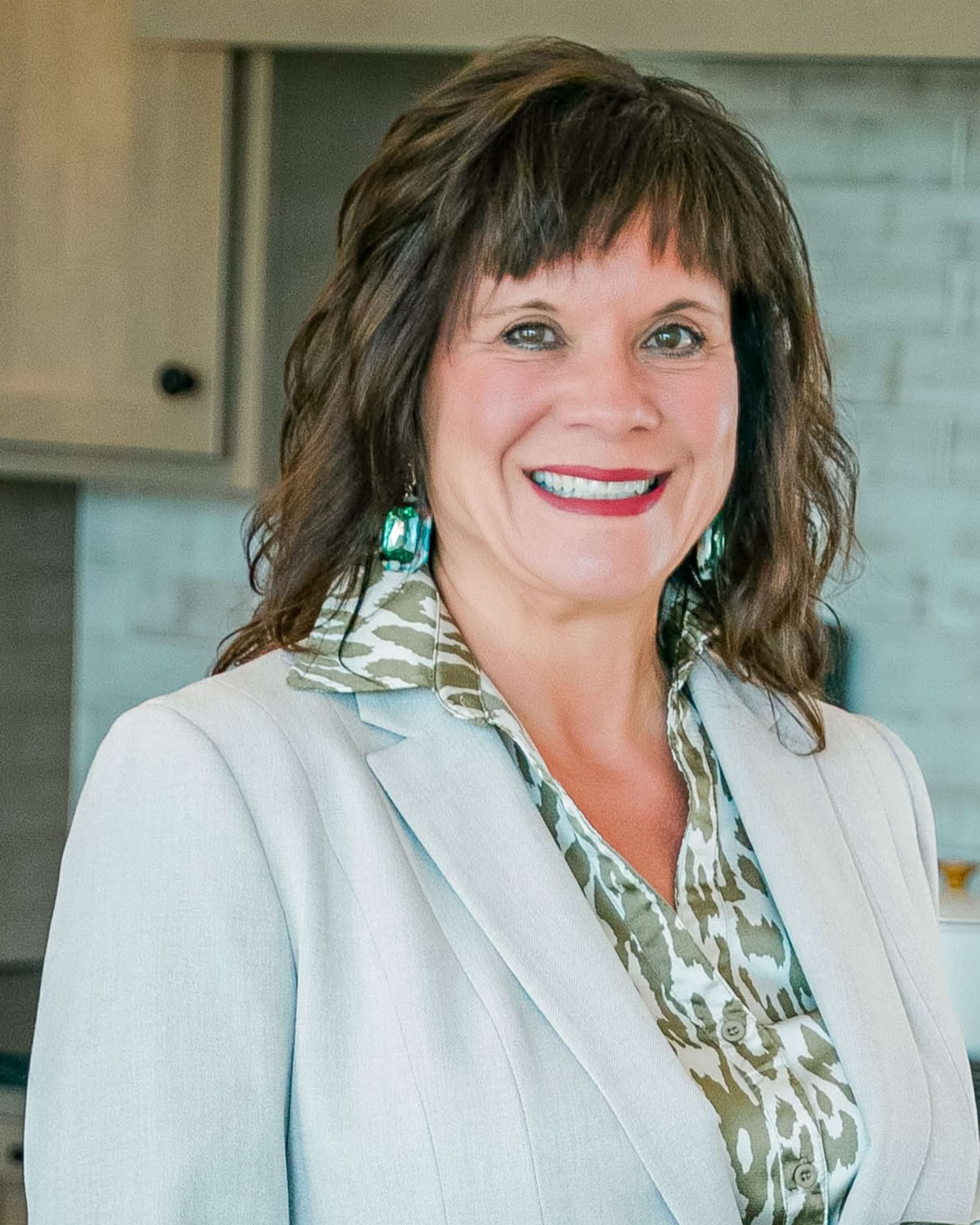 Alissa Unruh Luxury Collection Specialist