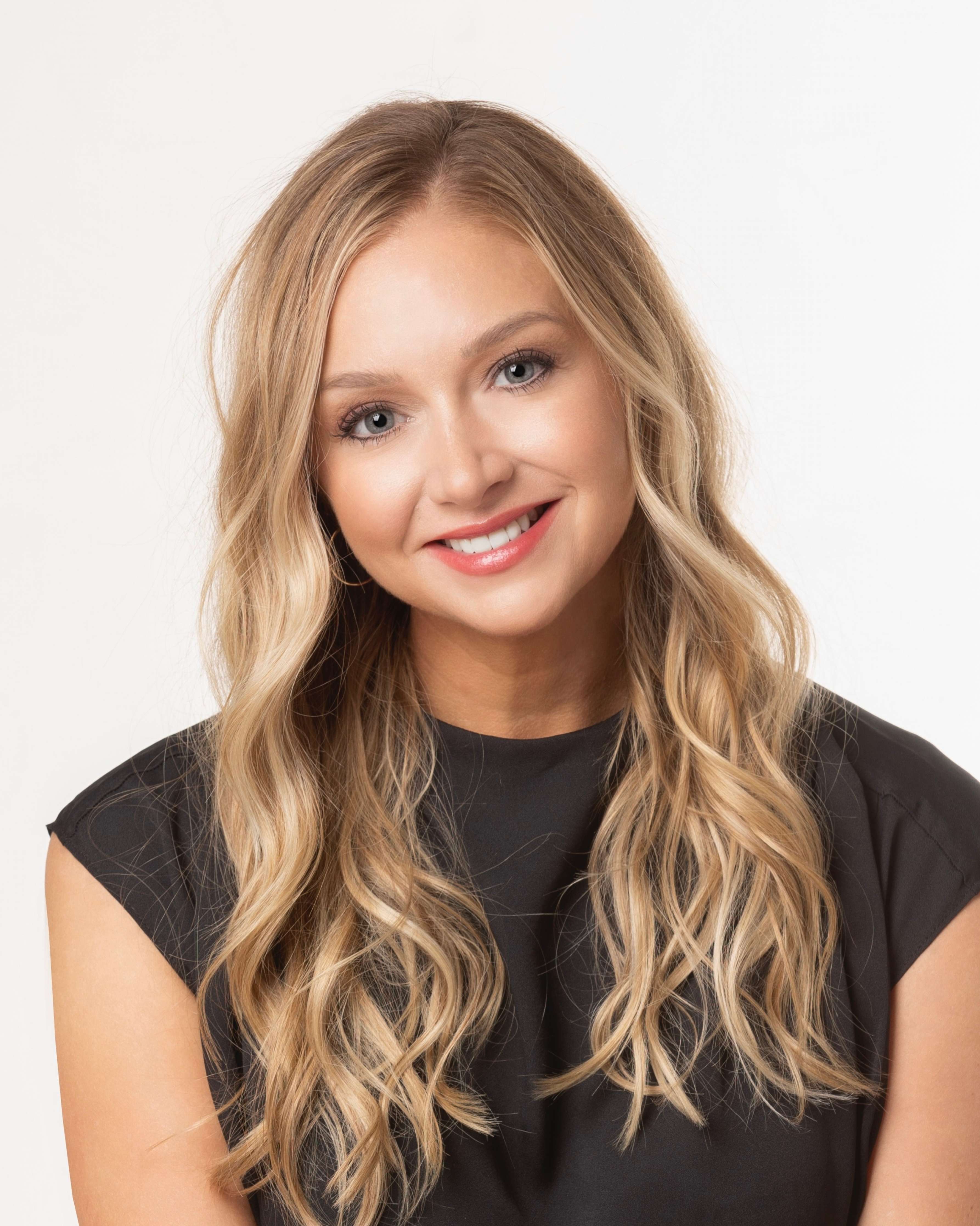 Lisa Nelson Luxury Collection Specialist